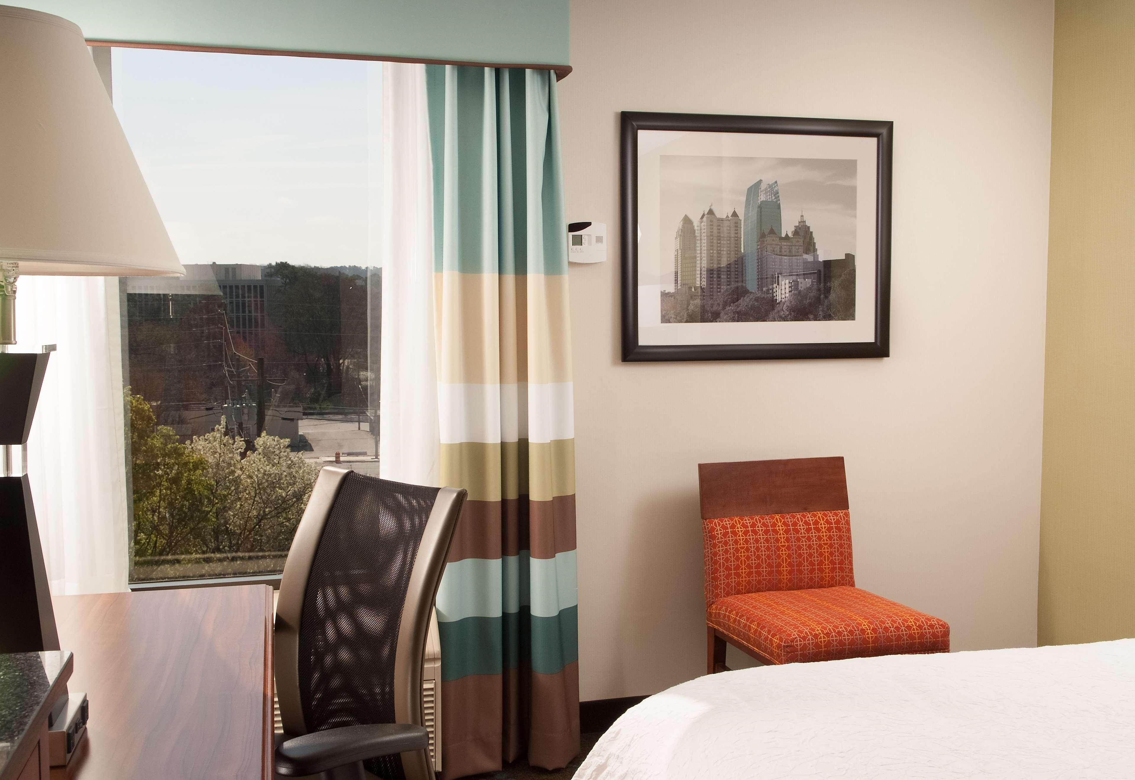 Hampton Inn Atlanta-North Druid Hills Екстериор снимка