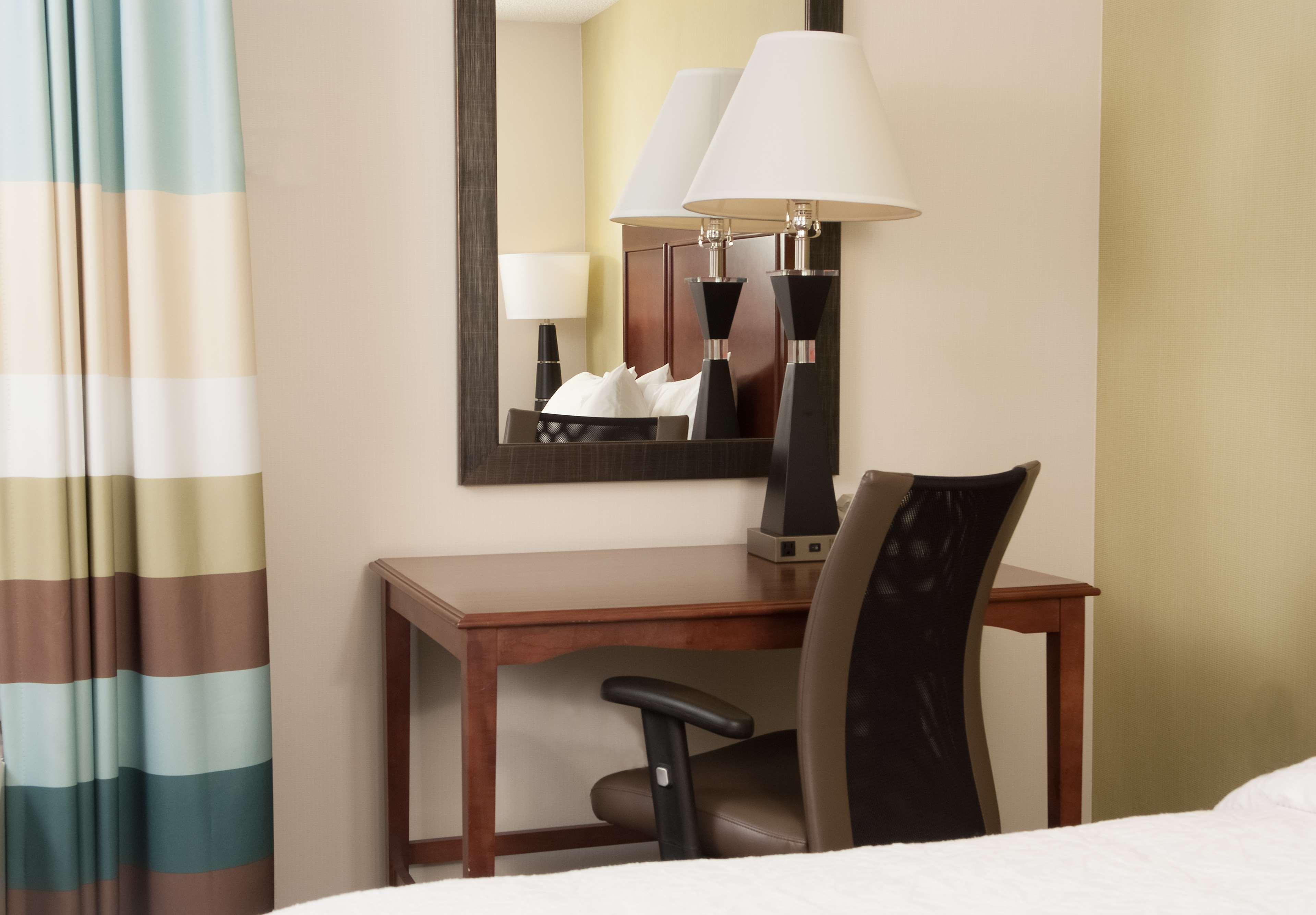 Hampton Inn Atlanta-North Druid Hills Екстериор снимка