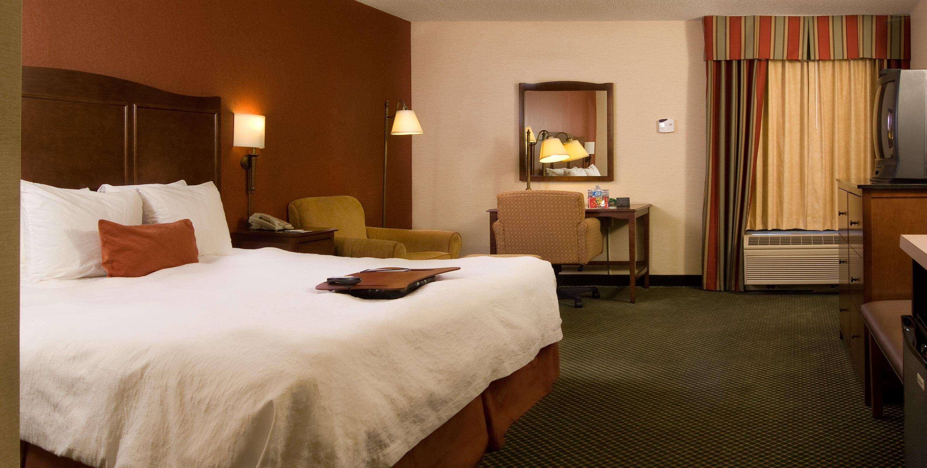 Hampton Inn Atlanta-North Druid Hills Стая снимка