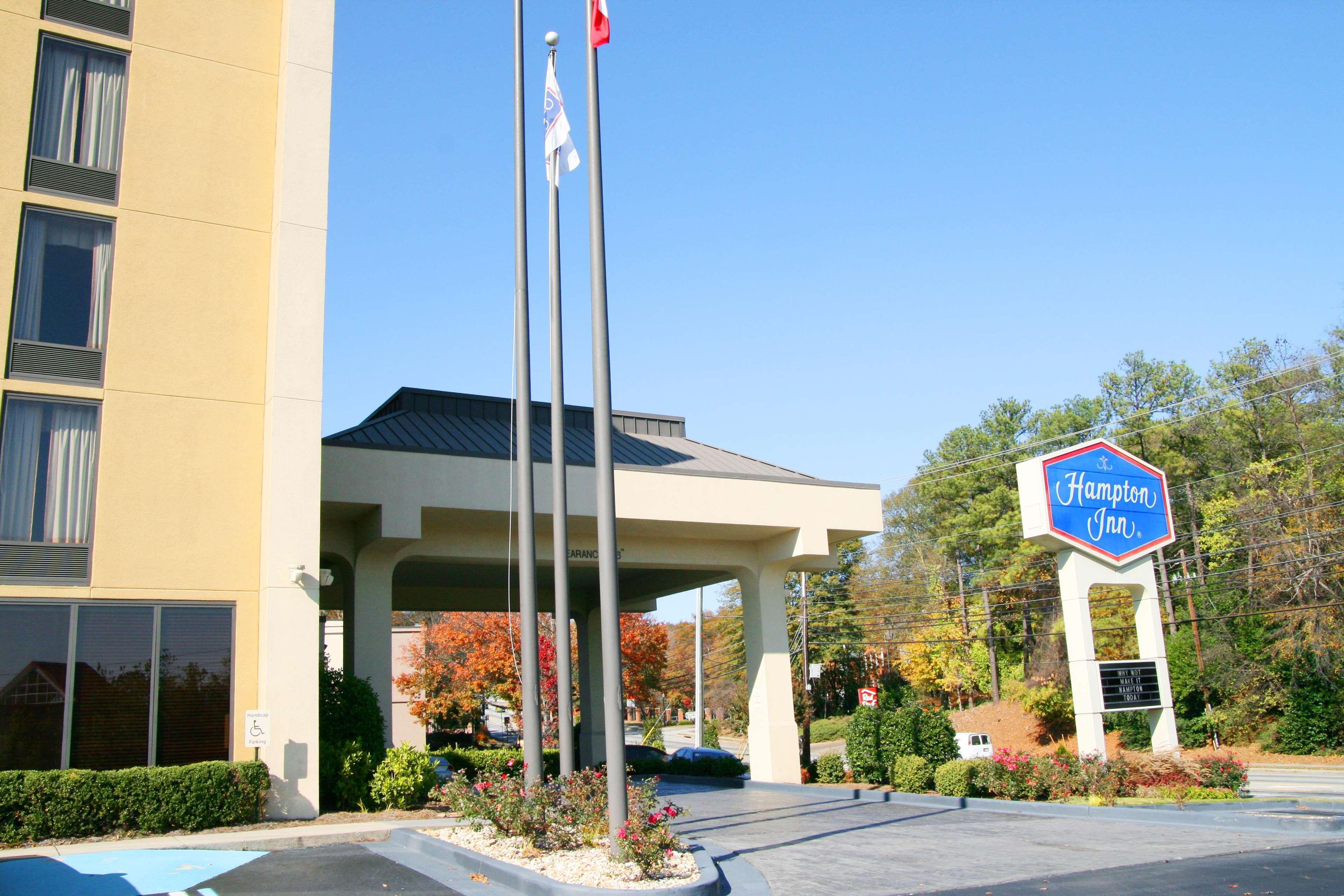 Hampton Inn Atlanta-North Druid Hills Екстериор снимка
