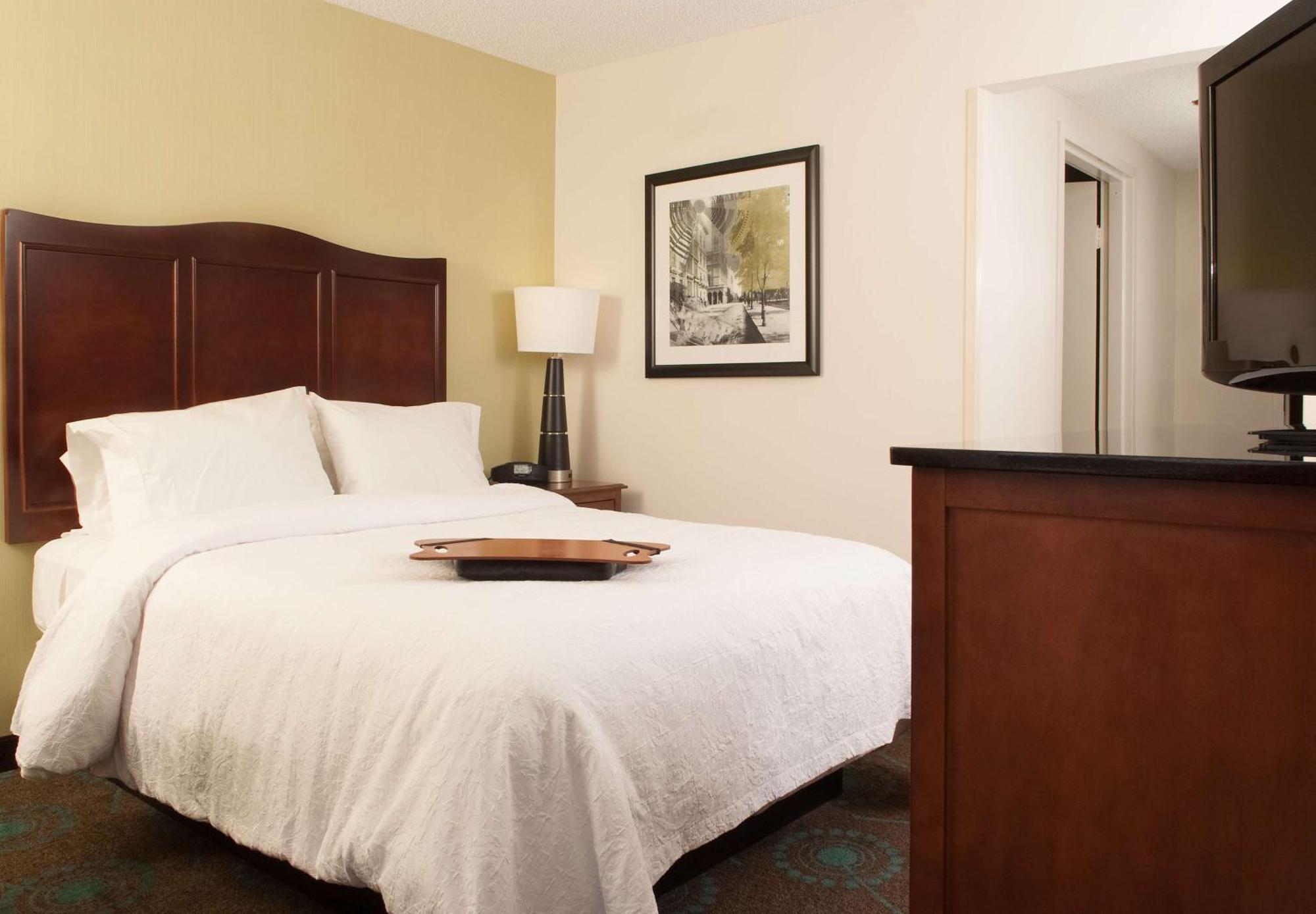 Hampton Inn Atlanta-North Druid Hills Екстериор снимка