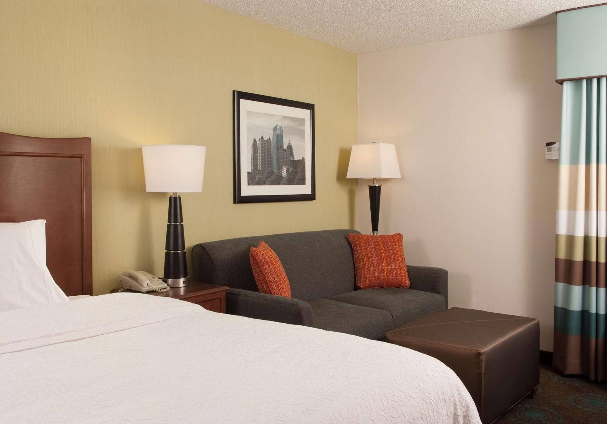 Hampton Inn Atlanta-North Druid Hills Екстериор снимка