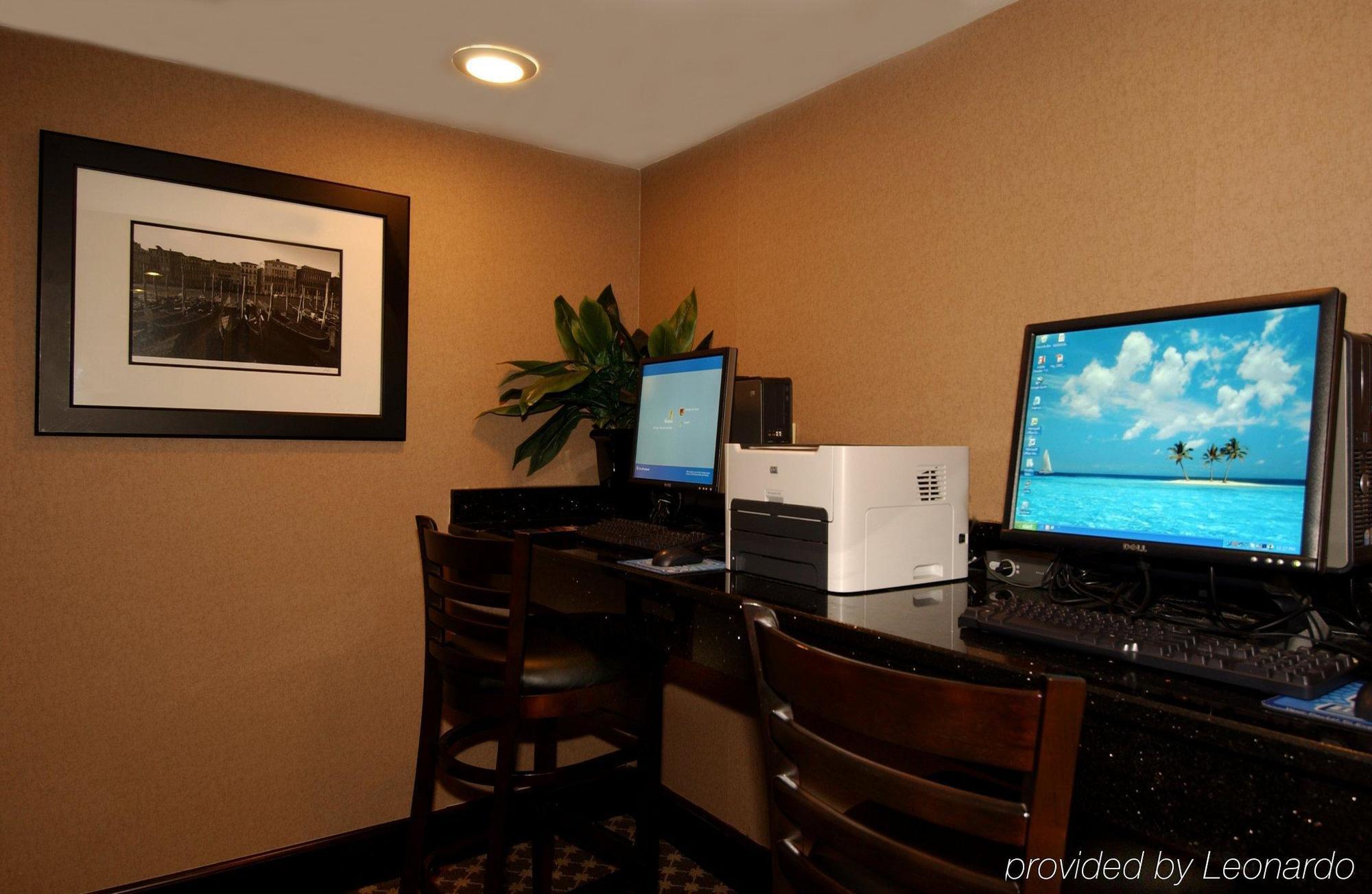 Hampton Inn Atlanta-North Druid Hills Съоръжения снимка