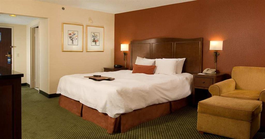 Hampton Inn Atlanta-North Druid Hills Стая снимка